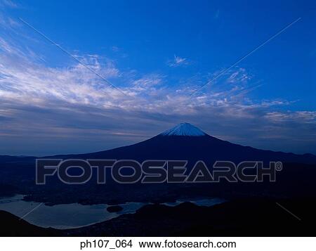 Picture - Cloud overing Mt. Fuji, Japan. Fotosearch
