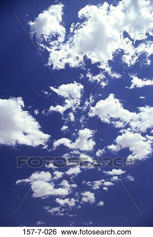 日中 雲 空 天国 空 背景 雰囲気 画像コレクション 157 7 026 Fotosearch