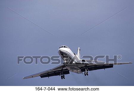 Picture - Fly, Land, Airport, Transport, Transportation, Travelling, Jet. Fotosearch