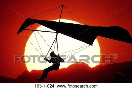 Picture - Sunset, Recreation, Silhouette, Seeker, Sun, Glider, Recreational. Fotosearch