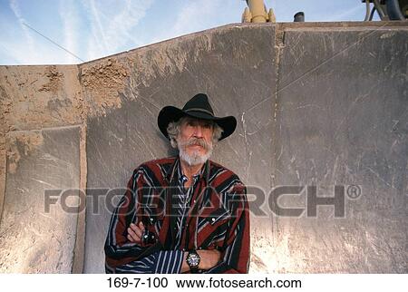 Daylight, Earth, Moving, Portrait, Equipment, Working, Day View Large Photo Image Stock Image - Daylight, Earth, Moving, Portrait, Equipment, Working, Day. Fotosearch