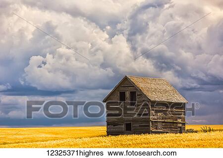 Stock Photograph - Abandoned building along the roads of rural Saskatchewan; Saskatchewan, Canada. Fotosearch