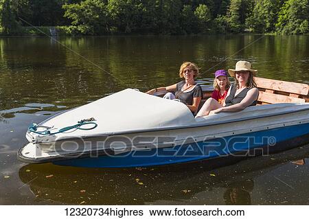 Stock Photograph - People-Families. Fotosearch