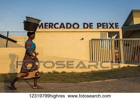 Stock Photograph - People-Mid Adult (26-39). Fotosearch