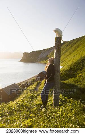 Stock Photograph - People-Young Adult (18-25). Fotosearch