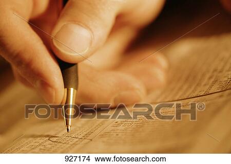 Picture - Circling stock. Fotosearch