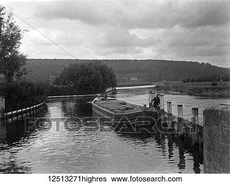 Glass Negative circa 1900. Victorian. Social History. A river lock in Oxford View Large Photo Image Stock Photograph - Glass Negative circa 1900. Victorian. Social History. A river lock in Oxford. Fotosearch