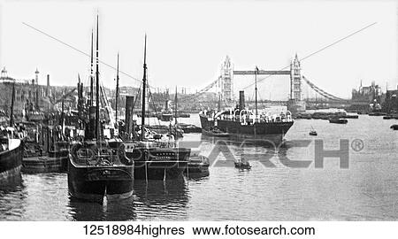 Stock Photograph - Magic lantern slide circa 1900. Victorian/Edwardian. Social History. Originally, the Pool was the stretch of the River Thames along Billingsgate on the south side of the City of London where all imported cargoes had to be delivered for inspection and.... Fotosearch
