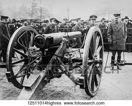 Stock Photograph - Magic lantern slide WW1, 1914-1918, World war one images. German field guns captured at the Battle of Loos are displayed in London. Referred to at the time as The Big Push, the Battle of Loos marked the first major example of trench warfare. It was.... Fotosearch