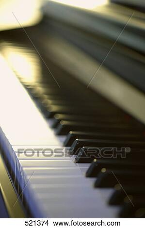 Picture - Piano keyboard. Fotosearch