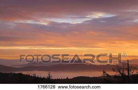 A sunrise/sunset View Large Photo Image Stock Photo - A sunrise/sunset. Fotosearch