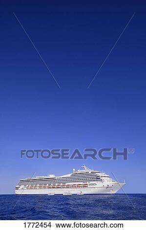 Picture - Cruise liner. Fotosearch