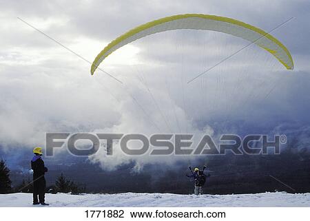 Para glider View Large Photo Image Stock Image - Para glider. Fotosearch