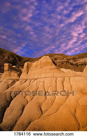 Hoodoos in Drumheller, Alberta View Large Photo Image Stock Photograph - Hoodoos in Drumheller, Alberta. Fotosearch