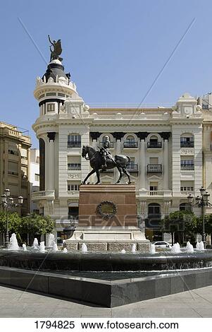 Stock Photography - Don Gonzalo Fernández de Córdoba statue in Spain. Fotosearch