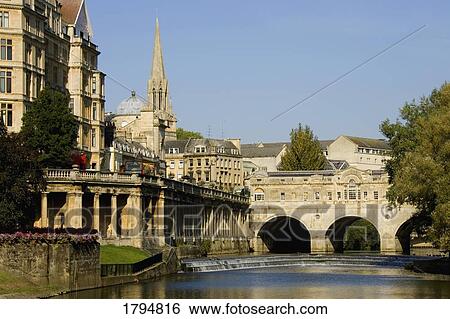Stock Photograph - Pulteney Bridge in Bath. Fotosearch