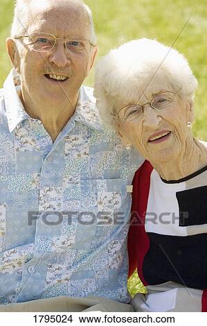 Picture - Senior couple. Fotosearch