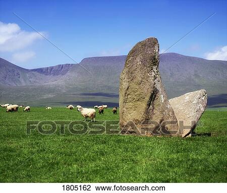 Stock Image - Archaelogy, Megalithic Dolmens, Dingle Peninsula, tomb at Ardamor, Ireland. Fotosearch