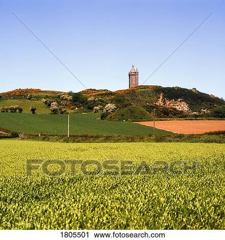 Stock Image - Co Down, Scrabo Tower, Newtownards, Ireland. Fotosearch