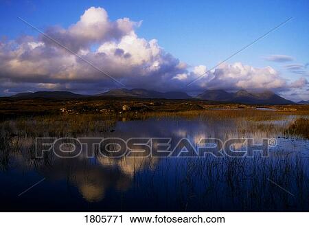 Stock Image - Co Galway, Twelve Pin Mountains, Connemara, Ireland. Fotosearch