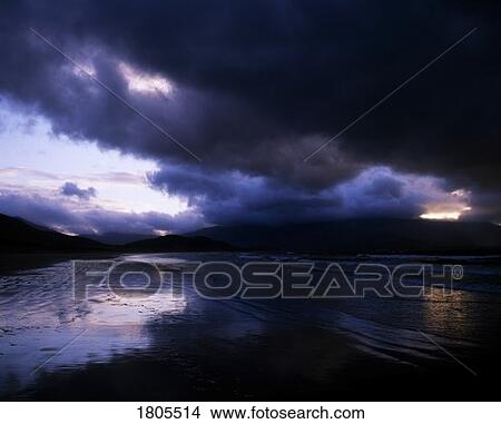 Picture - Co Kerry, Brandon Bay, Dingle Peninsula, From Stradbally Strand, Ireland. Fotosearch