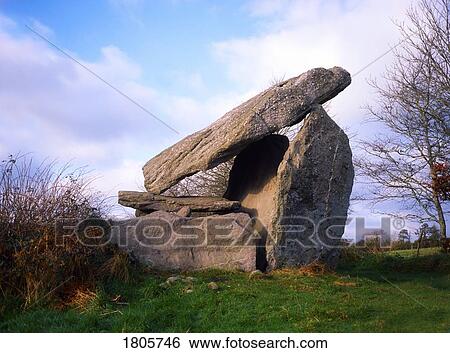 Stock Photograph - Dolmen, Mullinavat, Co Kilkenny, Ireland. Fotosearch