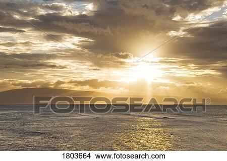 Picture - Hawaiian sunset in Kahana, USA. Fotosearch