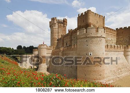 Castillo de la Mota, Medina del Campo, Castilla y León, Spain View Large Photo Image Stock Photo - Castillo de la Mota, Medina del Campo, Castilla y León, Spain . Fotosearch