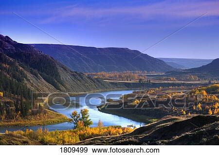 Stock Photo - Dry Island Buffalo Jump Provincial Park, Alberta, Canada. Fotosearch