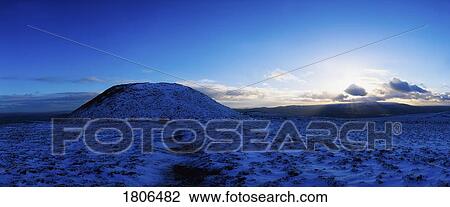 Co Sligo, Queen Maeve's Grave, Knocknarea, Ireland View Large Photo Image Stock Image - Co Sligo, Queen Maeve's Grave, Knocknarea, Ireland. Fotosearch