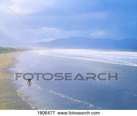 Stock Photo - Inch Beach, Dingle Peninsula, Co Kerry, Ireland. Fotosearch