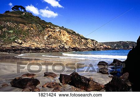 Picture - Petit Bot Bay, Channel Islands, Guersney. Fotosearch