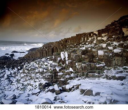 Picture - The Giants Causeway, Co Antrim, Ireland. Fotosearch