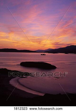 Derrynane Bay, Ring of Kerry, Co Kerry, Ireland View Large Photo Image Stock Image - Derrynane Bay, Ring of Kerry, Co Kerry, Ireland. Fotosearch