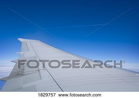 Airplane wing View Large Photo Image Stock Photo - Airplane wing. Fotosearch