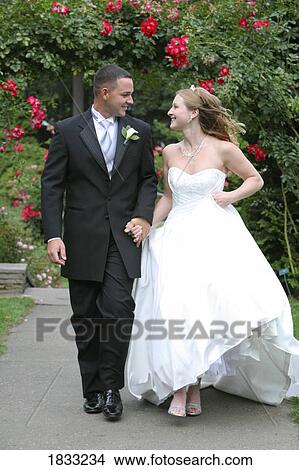 Picture - Bride and groom . Fotosearch