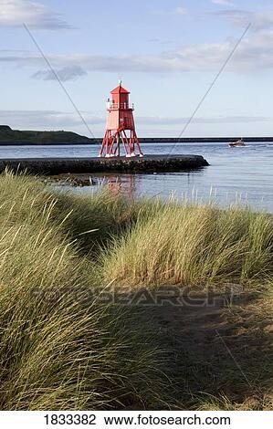 Stock Image - Herd Groyne Lighthouse, South Shields, Tyne and Wear, England. Fotosearch