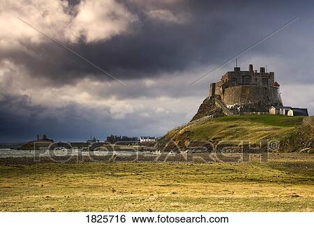 Stock Photograph - Lindisfarne Castle, Beblowe Crag, Berwick-upon-Tweed, Northumberland, England, EU. Fotosearch