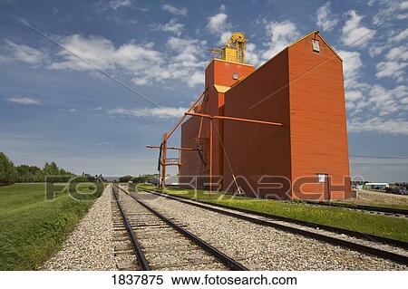 Stock Photography - Lake Lenor, Saskatchewan; grain elevator. Fotosearch