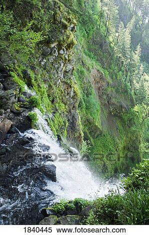 Stock Photography - Multnomah Falls, Columbia River Gorge, Oregon, USA. Fotosearch