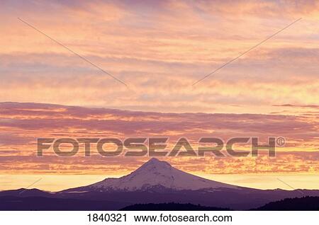 Stock Image - Sunrise over Mount Hood, Portland, Oregon, USA. Fotosearch