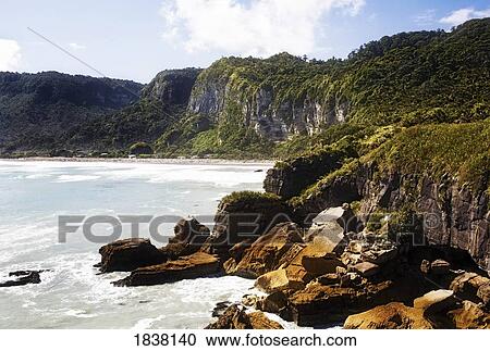 Stock Image - The Pancake Rocks, Punakaiki, South Island, New Zealand. Fotosearch