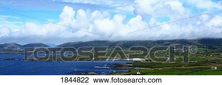 Stock Image - Allihies, Beara Peninsula, County Cork, Ireland. Fotosearch