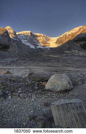 Stock Image - Dome Glacier, Jasper National Park, Jasper, Alberta, Canada. Fotosearch