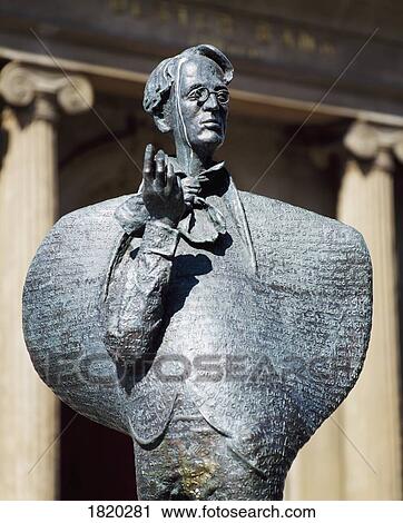Stock Image - Sculpture of Yeats, Sligo, County Sligo, Ireland. Fotosearch