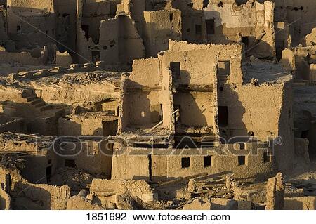 Stock Image - Siwa Oasis, Egypt; The 13th century mud-brick fortress of Shali. Fotosearch