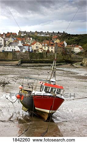 Stock Image - Staithes, North Yorkshire, England. Fotosearch