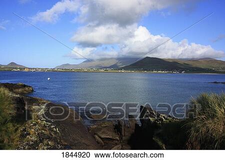 Stock Image - Wine Strand, Dingle Peninsula, County Kerry, Ireland. Fotosearch