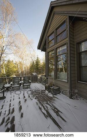Cabin, Lake of the Woods, Ontario, Canada View Large Photo Image Stock Image - Cabin, Lake of the Woods, Ontario, Canada. Fotosearch