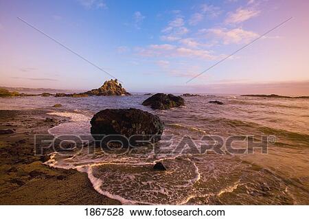 Stock Photo - Cobel beach, Yaquina head, Oregon, USA. Fotosearch